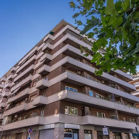 Holydom71 アパート ローマ